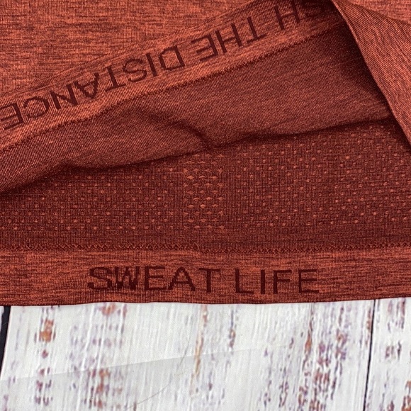 Lululemon athletic tank top size small/medium - Picture 3 of 6